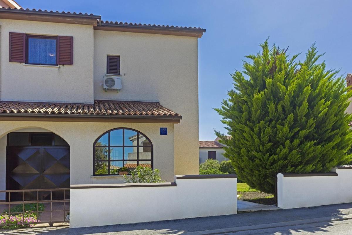 Villa Nada in Vinkuran  Pula Exterior foto